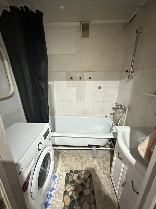 Продам двух комнатную квартиру