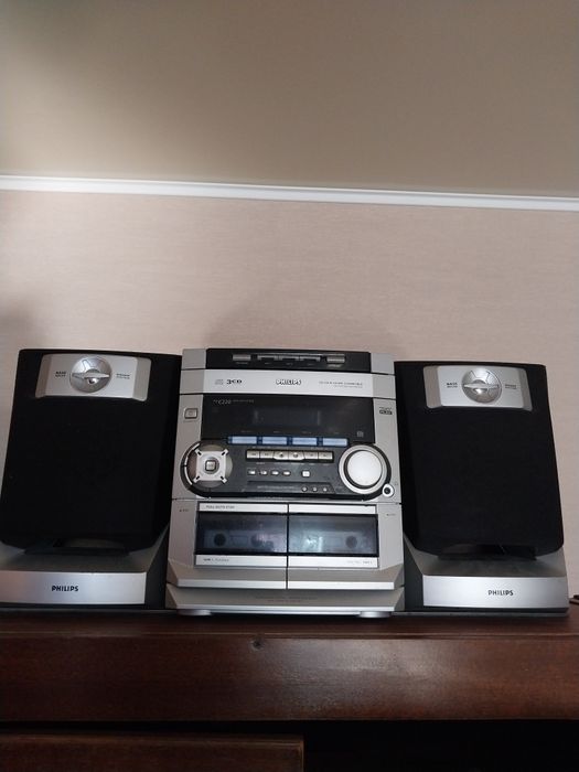 Продам музыкальный центр PHILIPS