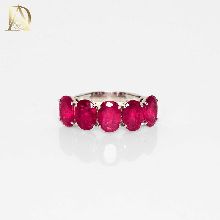 Нов Златен Пръстен с 4.38кт Естествени Рубини