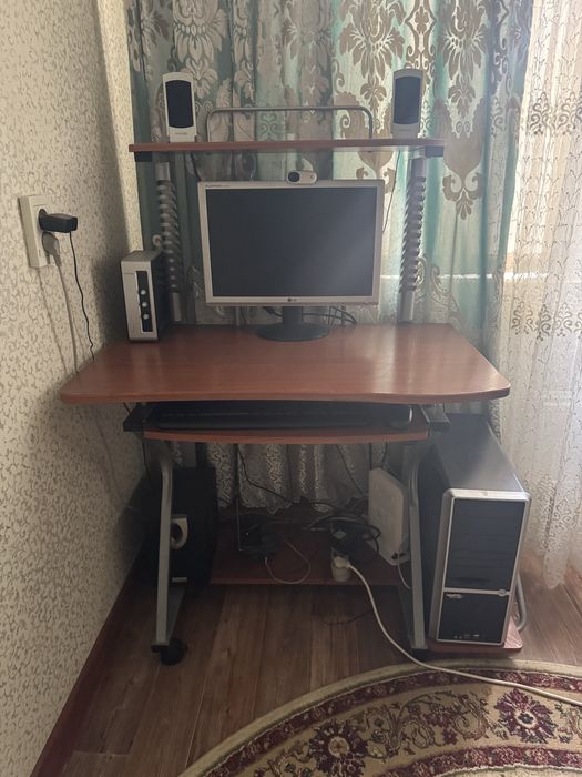 Компьютер компьютерный стол