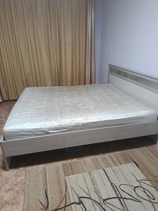 Двухместная кровать