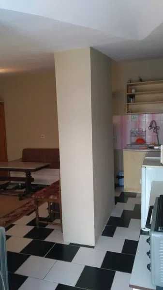 Дава се под наем Едностаен апартамент в Бургас, Център - 30 кв.м за 100 € - Снимка #2