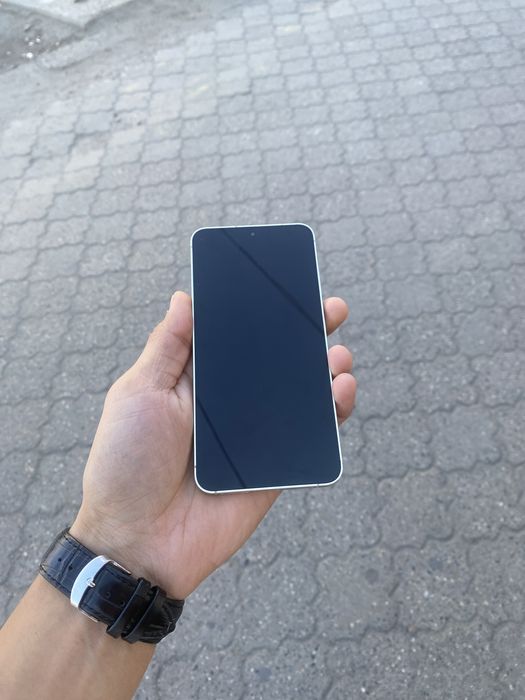 Samsung S24 8/256gb