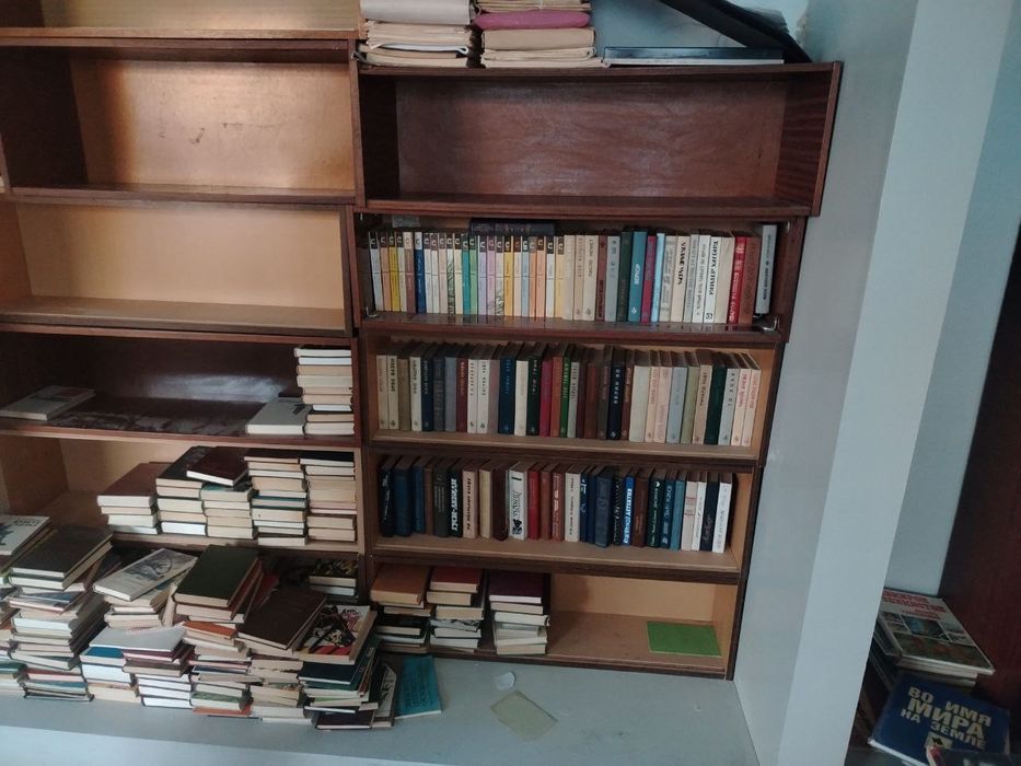 kitoblar sotiladi barchasi ozbek rus jahon adabiyoti