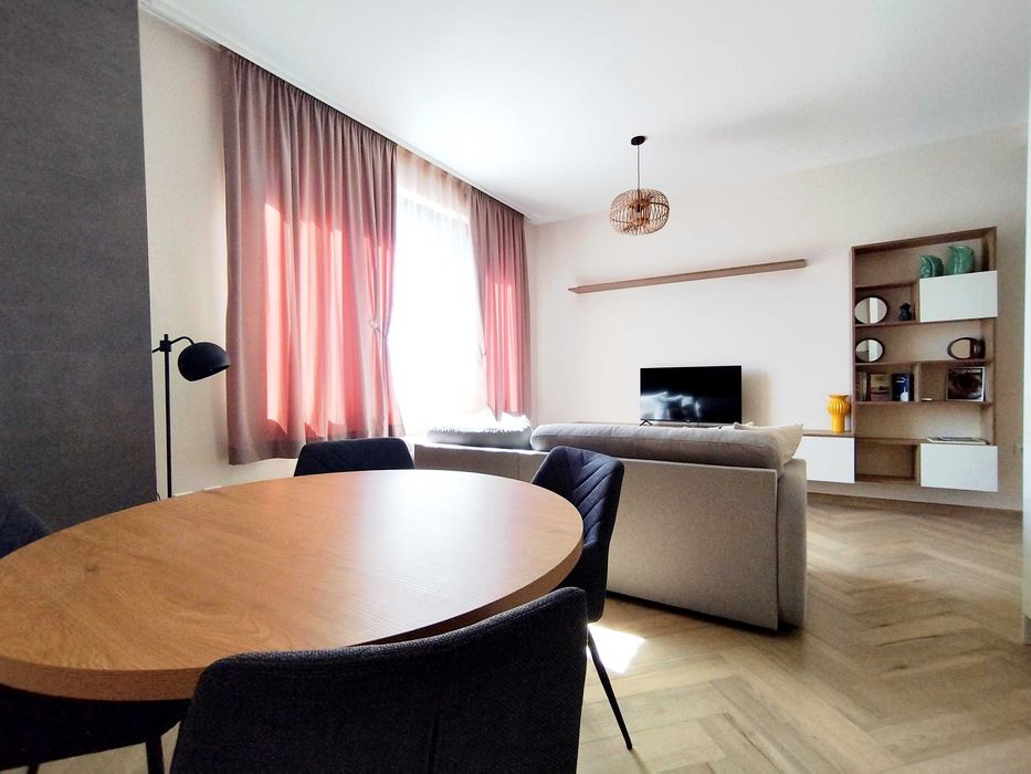 Дава се под наем Двустаен апартамент в Перник, Изток - 70 кв.м за 560.49 € - Снимка #1