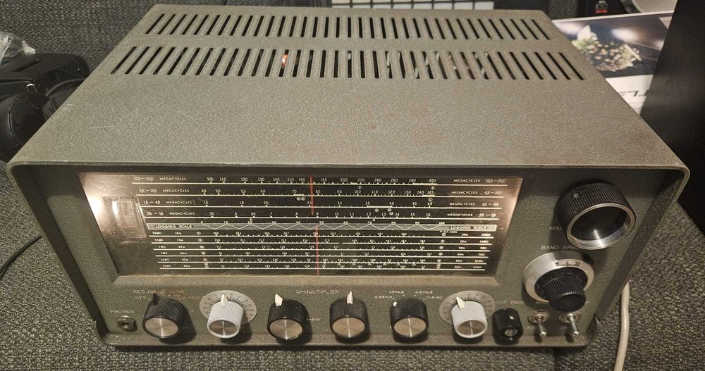 Radio Jennen model 9r 59