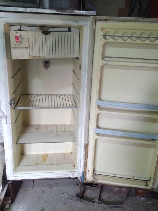 Холодильник ,холодильник