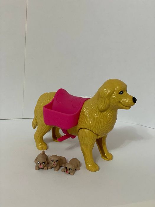 Собака барби с щенками