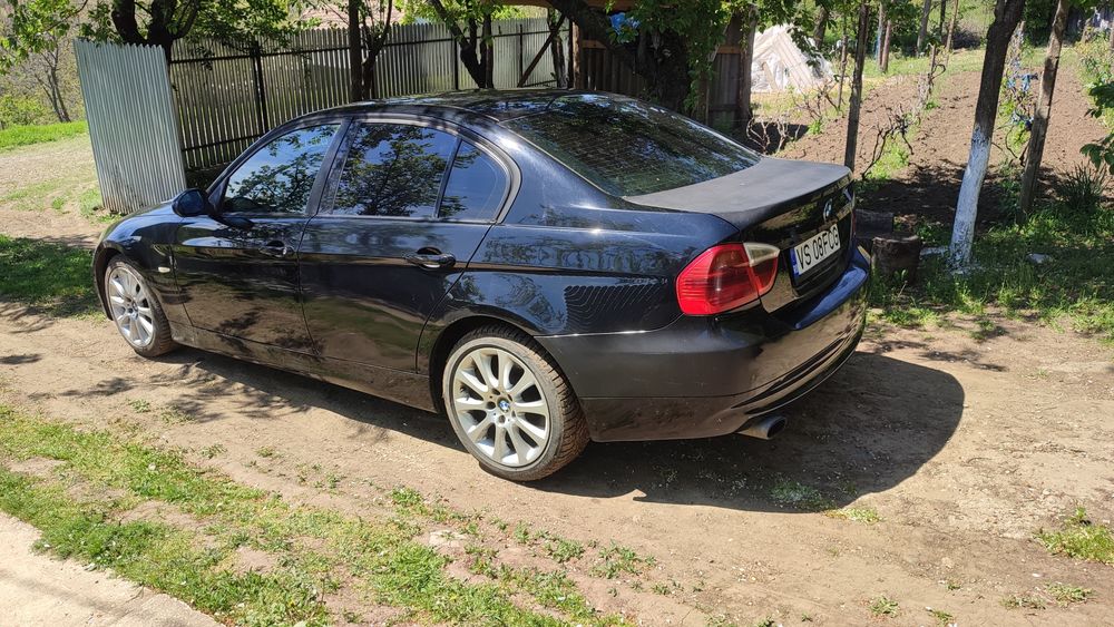 Vând seria 3 e90 2008