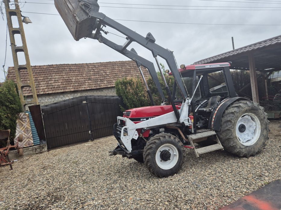Tractor Case International cu încărcător 4x4