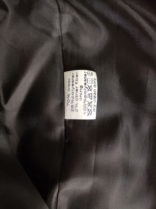 Palton nou fără eticheta