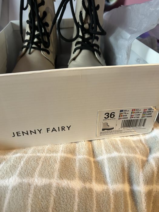 Дамски боти 36 номер.