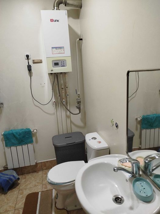 Сотилади Чилонзор мевазор 6 сот 9 хона фаса 20 метр нархи 275000 у.е