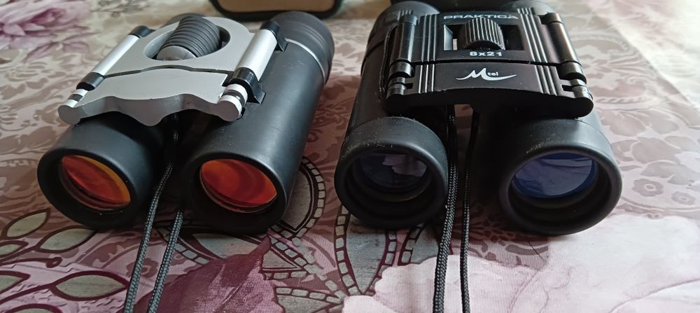 Цената е за Двата  броя бинокли
