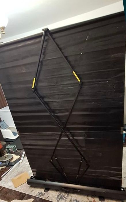 Ecran de proiecție Da-Lite