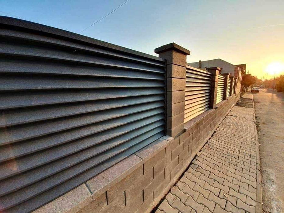 Garduri si porti stil jaluzea, sipca metalica, tabla cutata