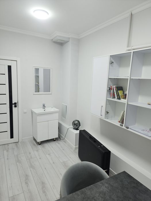 Ц-5.  Офис 88 кв м. Нежилое помещение. Ориентир ц-5. Массив Киет