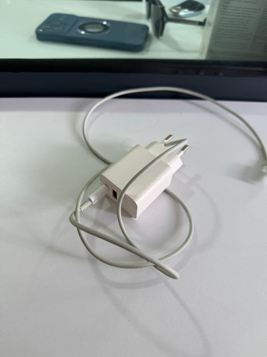 Vând telefon iPhone 14
