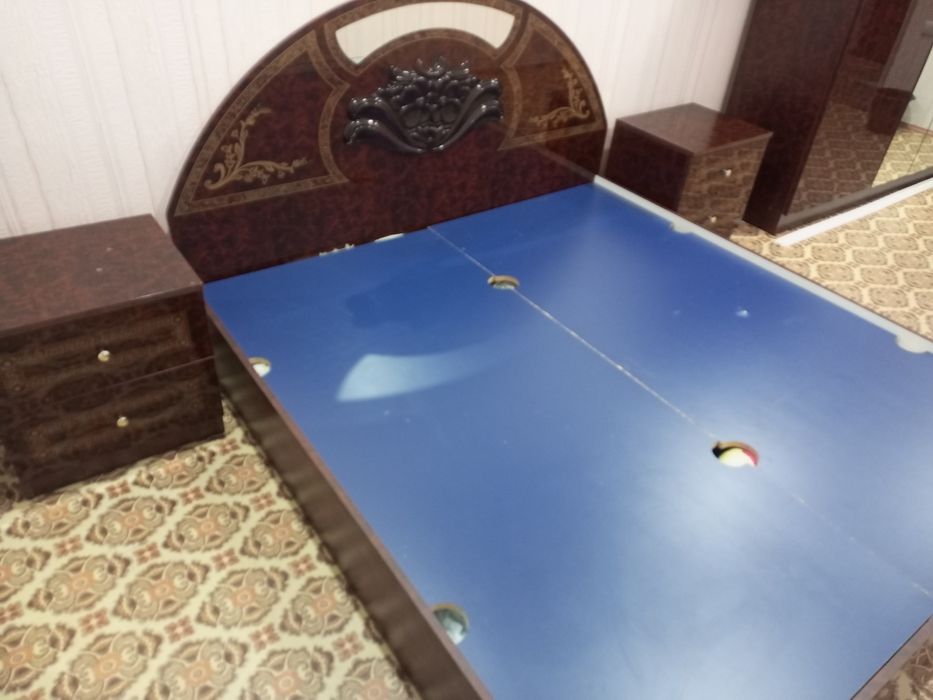 Продам спальный гарнитур