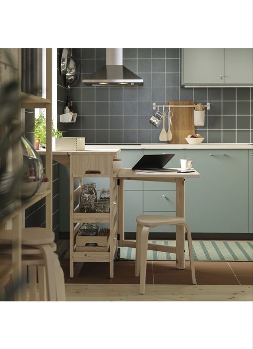 Resarö IKEA - Masă extensibila cu spatii de depozitare din pin