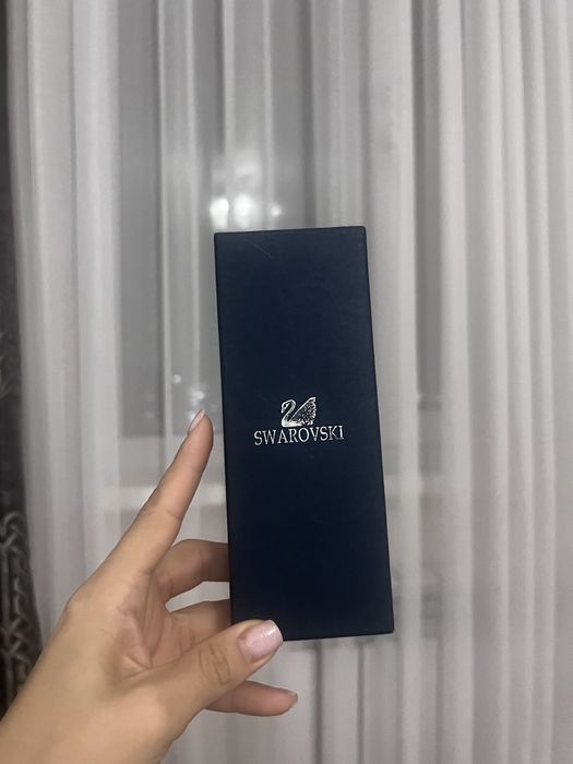 Продам серьги и цепочки Swarovski