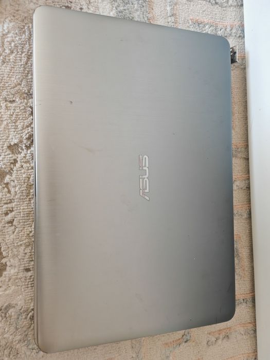 Ноутбук продам Asus
