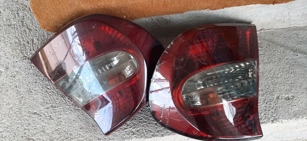 Тайота камри фары