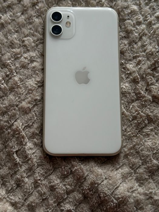 iPhone 11 , 64 gb