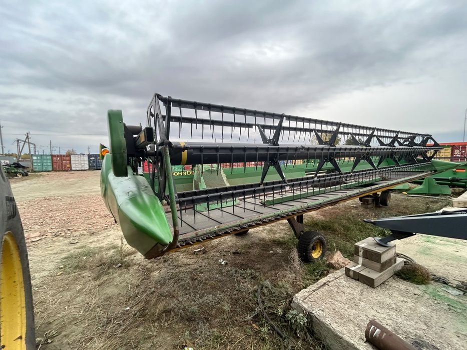 John Deere 9670 STS комбайн