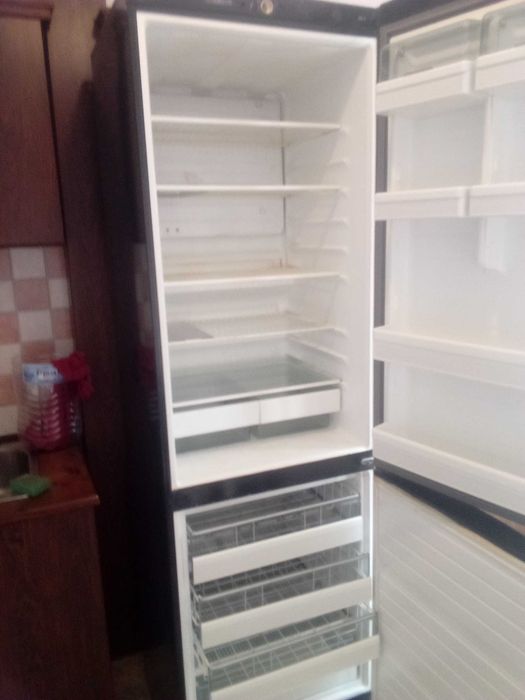 Хладилник с фризер два компресора