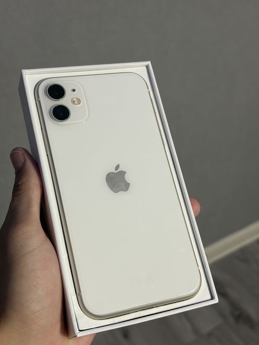 Продам iPhone 11 128 ГБ ТОРГ