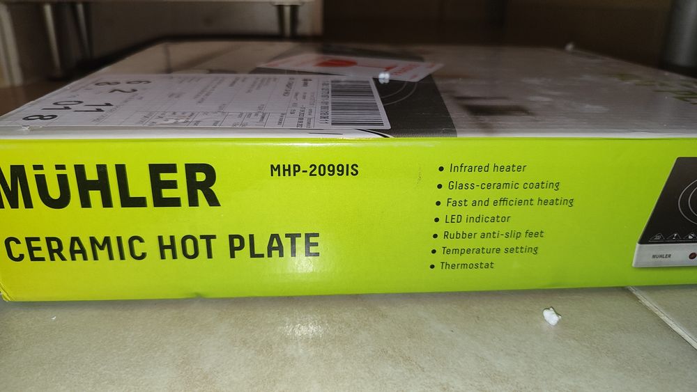 Керамичен котлон Muhler MHP-2099IS, 2000 W - работещ.