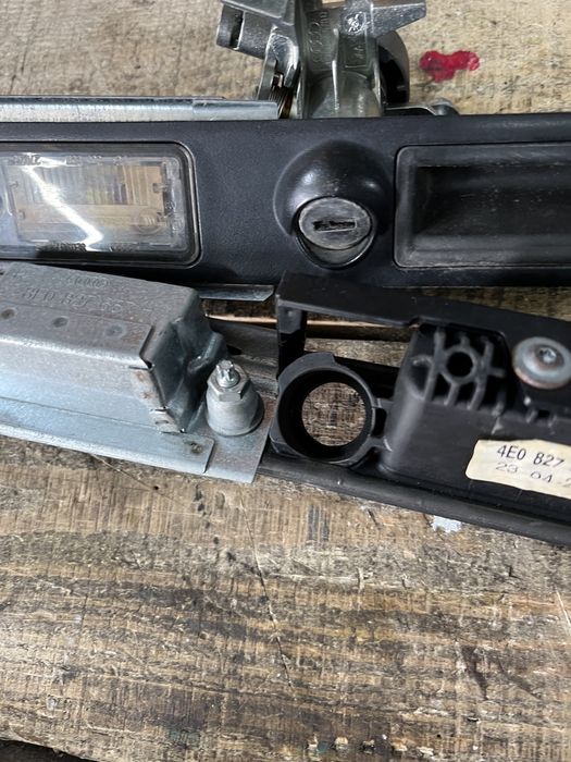 Конзола за багажник с камера плафон Audi A8 S5 A5 A6 4f 4e0827574