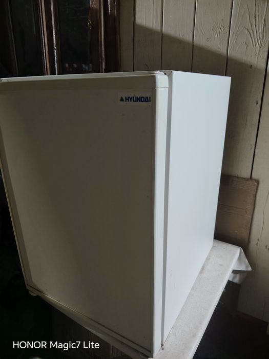 Mini frigider , mini bar