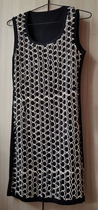 Елегантна черна рокля