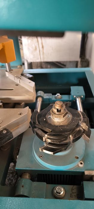 Ъглопочистваща машина за PVC Yilmaz