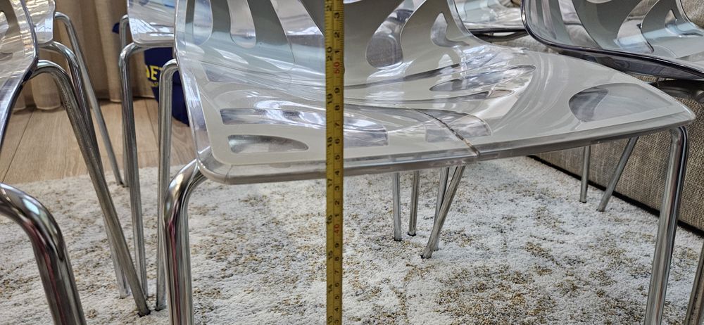 Продавам комплект модерни дизайнерски столове – 6 броя