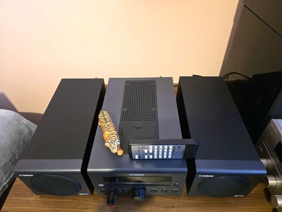 Yamaha CRX-040. Premium audio system. Sunet top. Preț fix !
