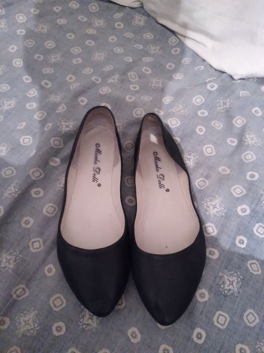 Новые летние туфли женские  39 размер . Италия . 10000 тысяч .