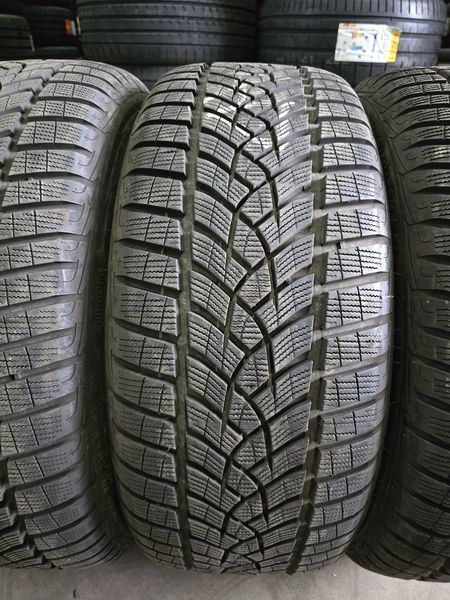 255/45/20 GOODYEAR 4бр