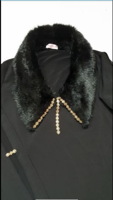 Bluză damă, guler blană, elemente aurii - M