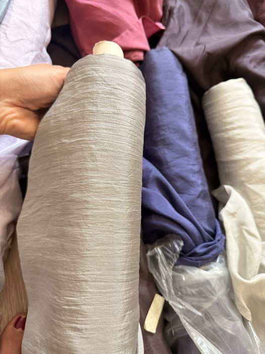 Matase naturala, stofe in carouri, materiale textile de vanzare