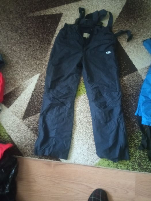 Зимни якета екипи и маратонки