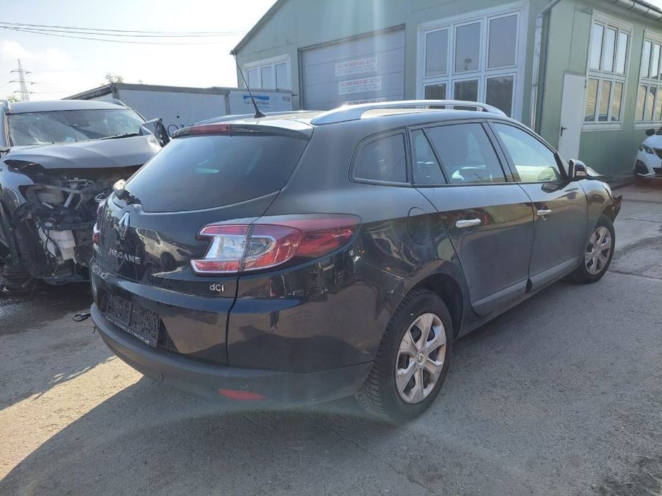 Dezmembram Renault Megane 3, an 2011, 1.5 DCI, 110 cp, cod K9K J8