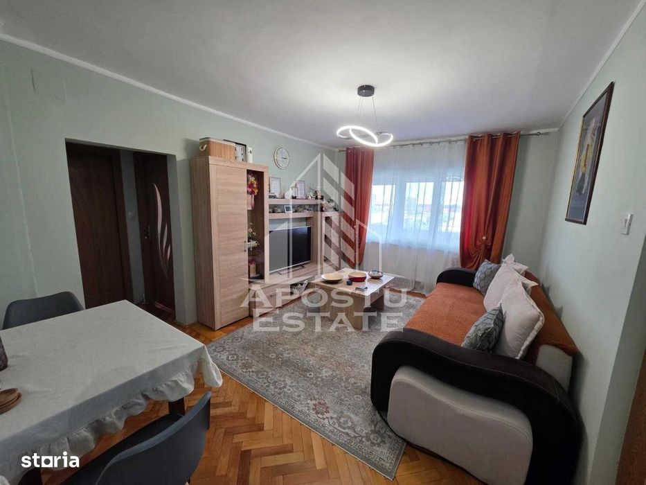 Apartament de vanzare cu 3 camere,centrala proprie,zona Gheorghe Lazar — fotografia 2
