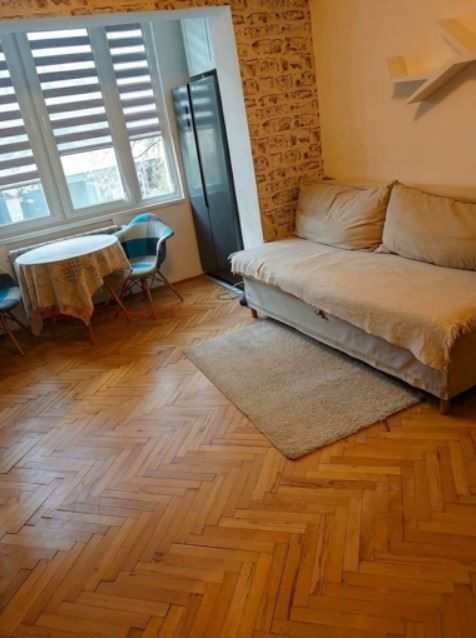 Дава се под наем Тристаен апартамент в София, Изток - 70 кв.м за 642.09 € - Снимка #2