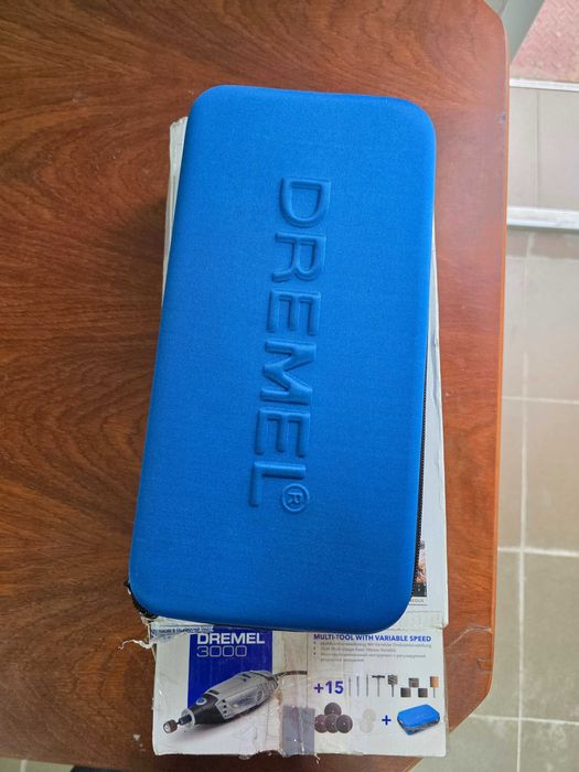 Dremel 3000-1/15 F0133000JC Polizor drept - DEFECT