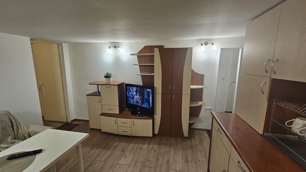 Дава се под наем Двустаен апартамент в София, Зона Б-18 - 35 кв.м за 448.8 € - Снимка #1