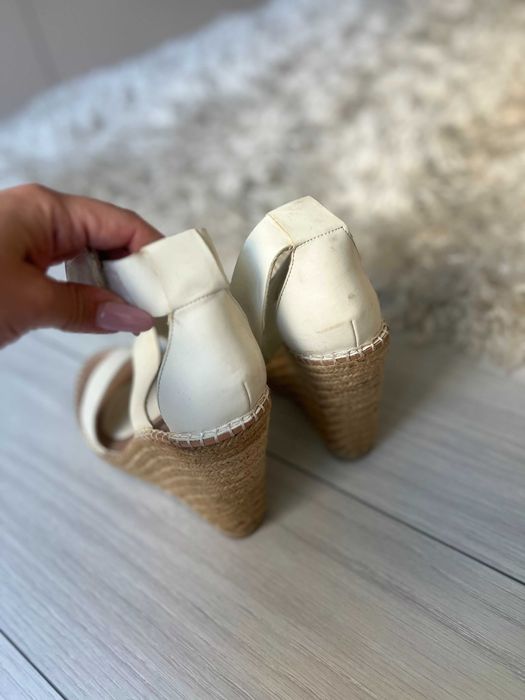 Platforme Stradivarius