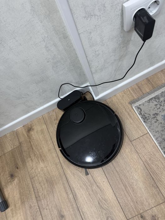 Продам робот пылесос